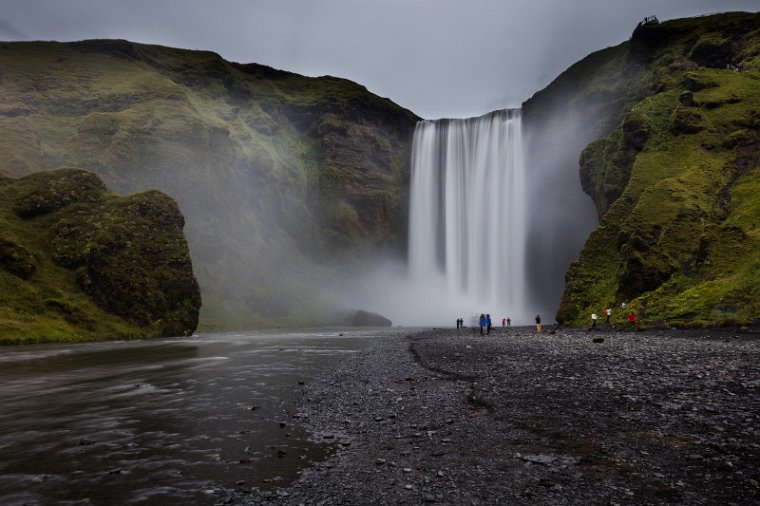 054 IJsland, Skogafoss.jpg